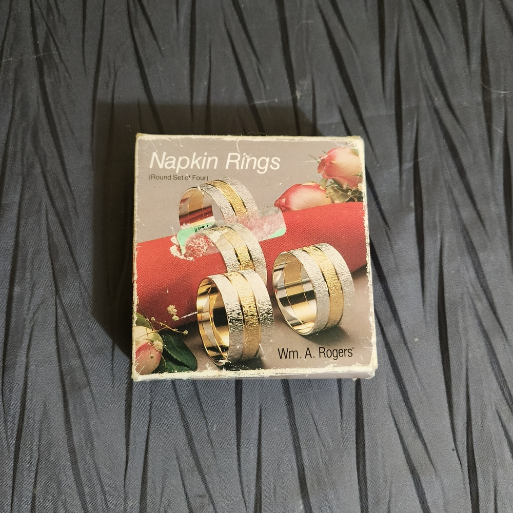 Vintage Wm. A. Rogers Napkin Rings Set